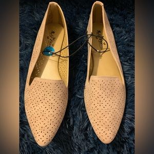 Tan flats size 10, never worn.